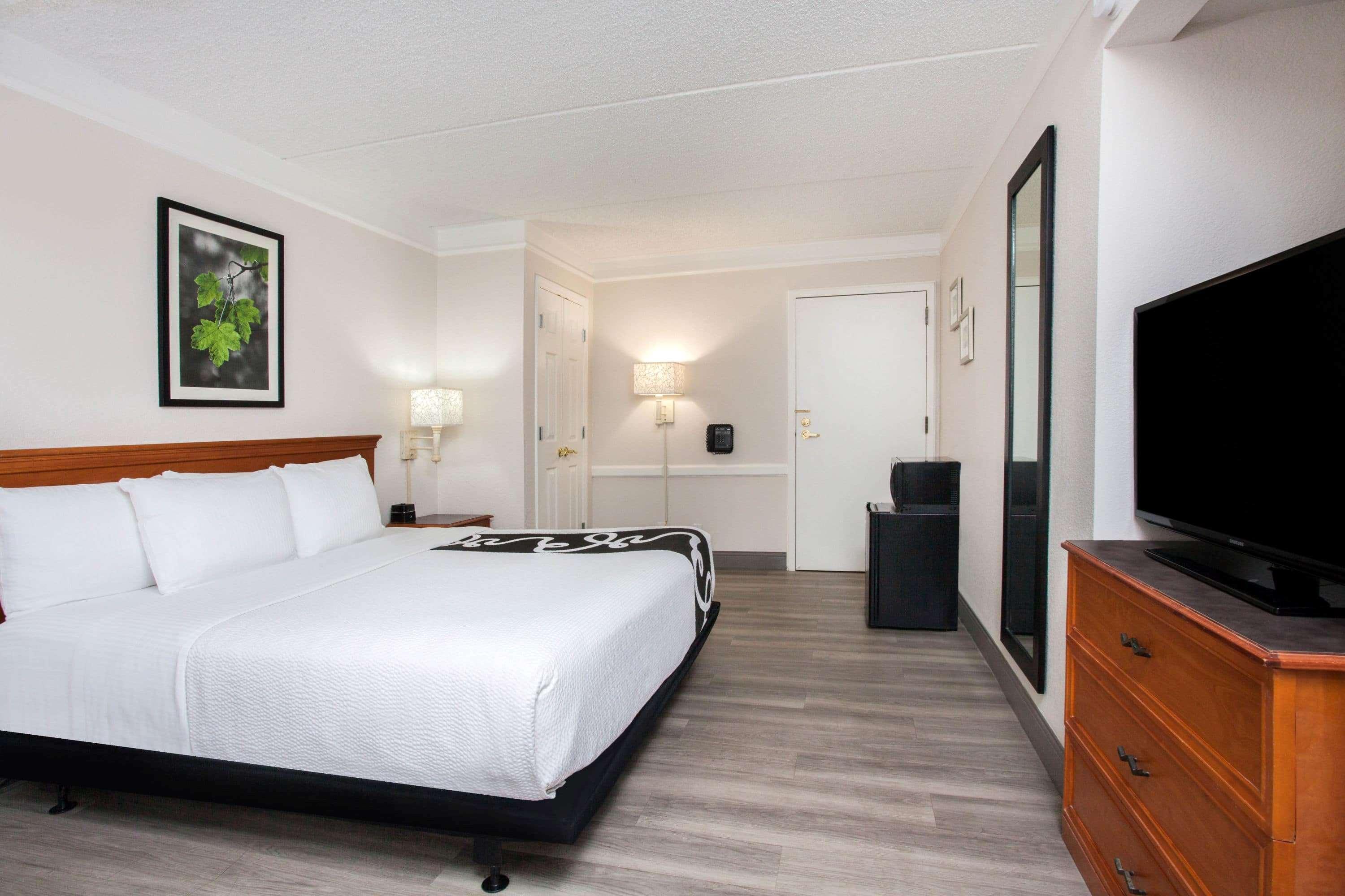 Baymont By Wyndham Fort Myers Central Exterior foto