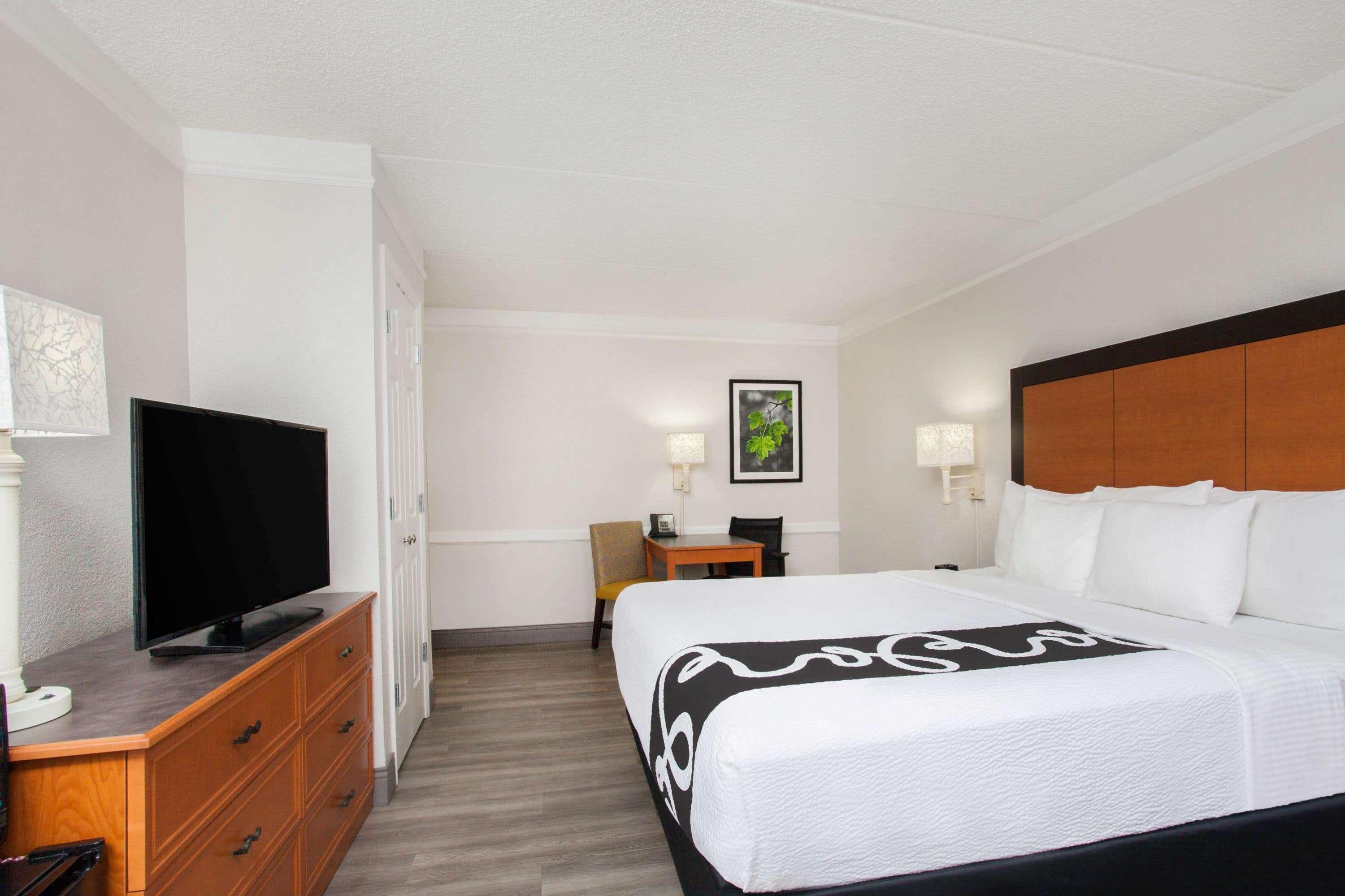 Baymont By Wyndham Fort Myers Central Exterior foto