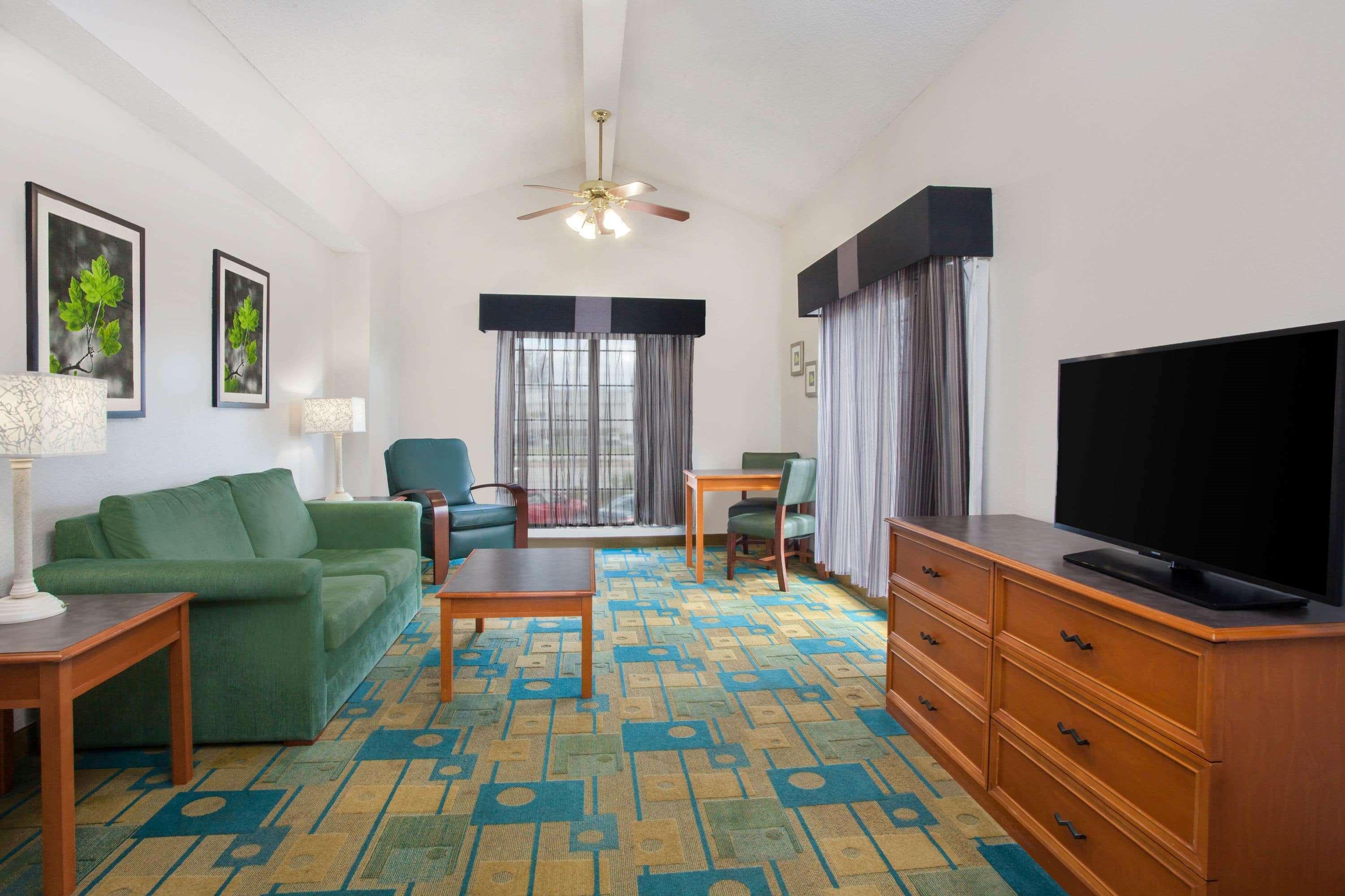 Baymont By Wyndham Fort Myers Central Exterior foto
