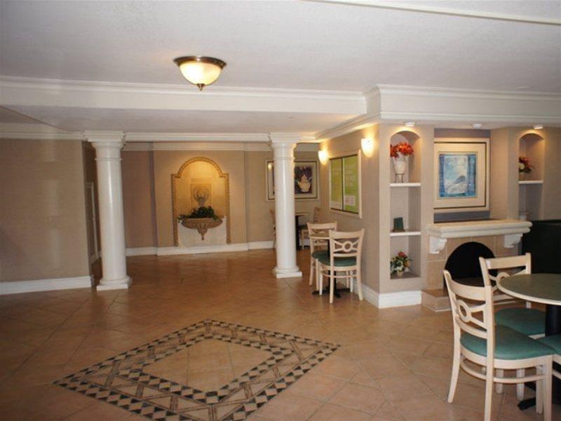 Baymont By Wyndham Fort Myers Central Exterior foto